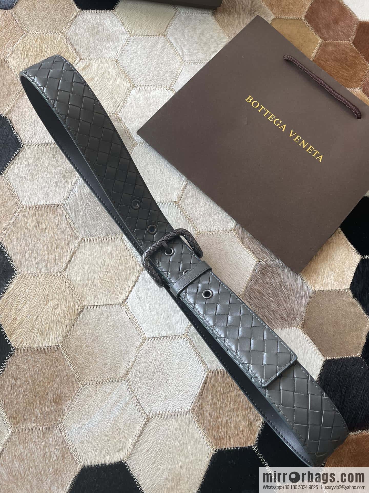Bottega Veneta Butterfly Home, Men's Hand-woven Cowhide Pattern Engraved Pin Buckle Belt 3.5cm