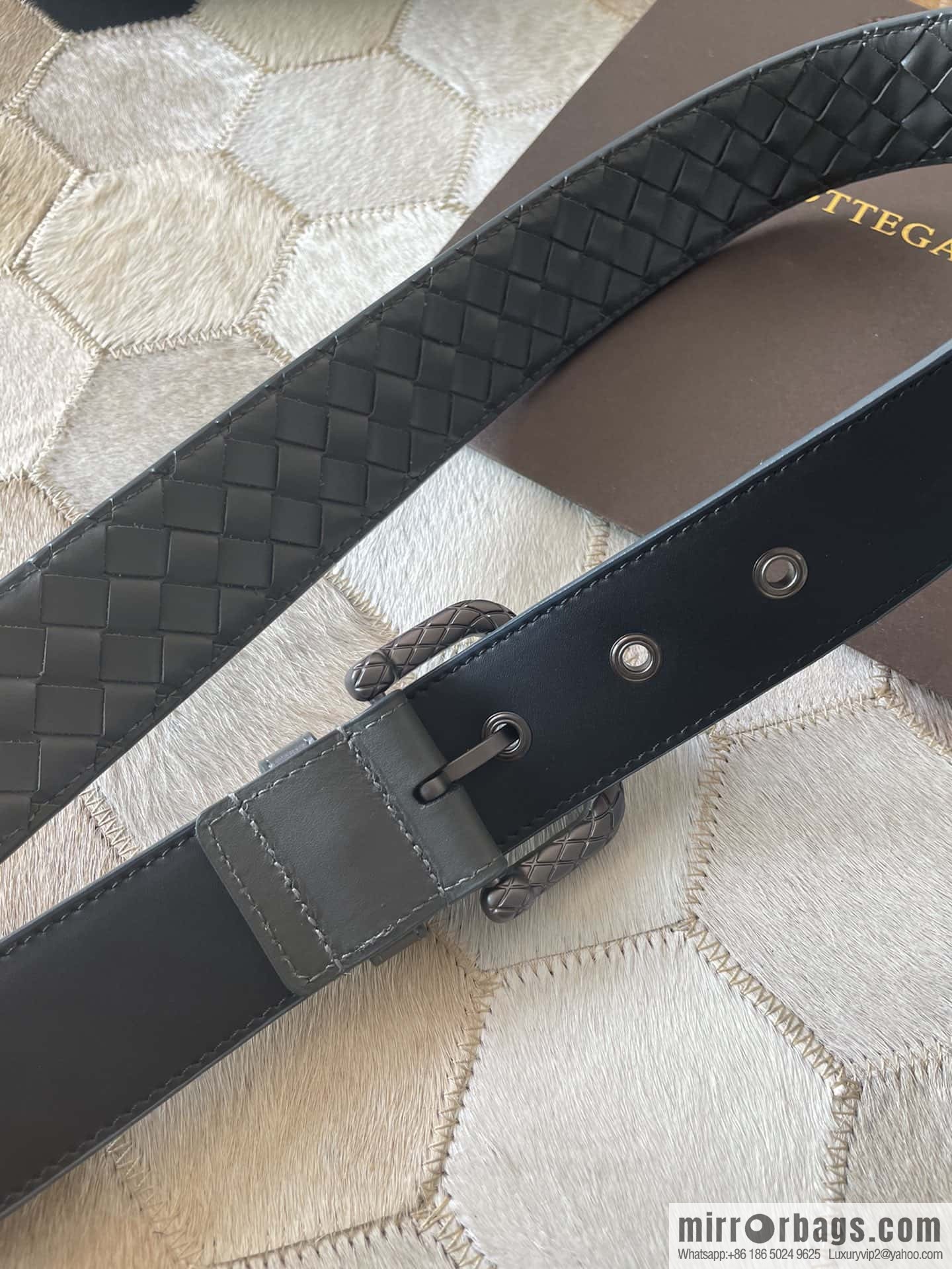Bottega Veneta Butterfly Home, Men's Hand-woven Cowhide Pattern Engraved Pin Buckle Belt 3.5cm