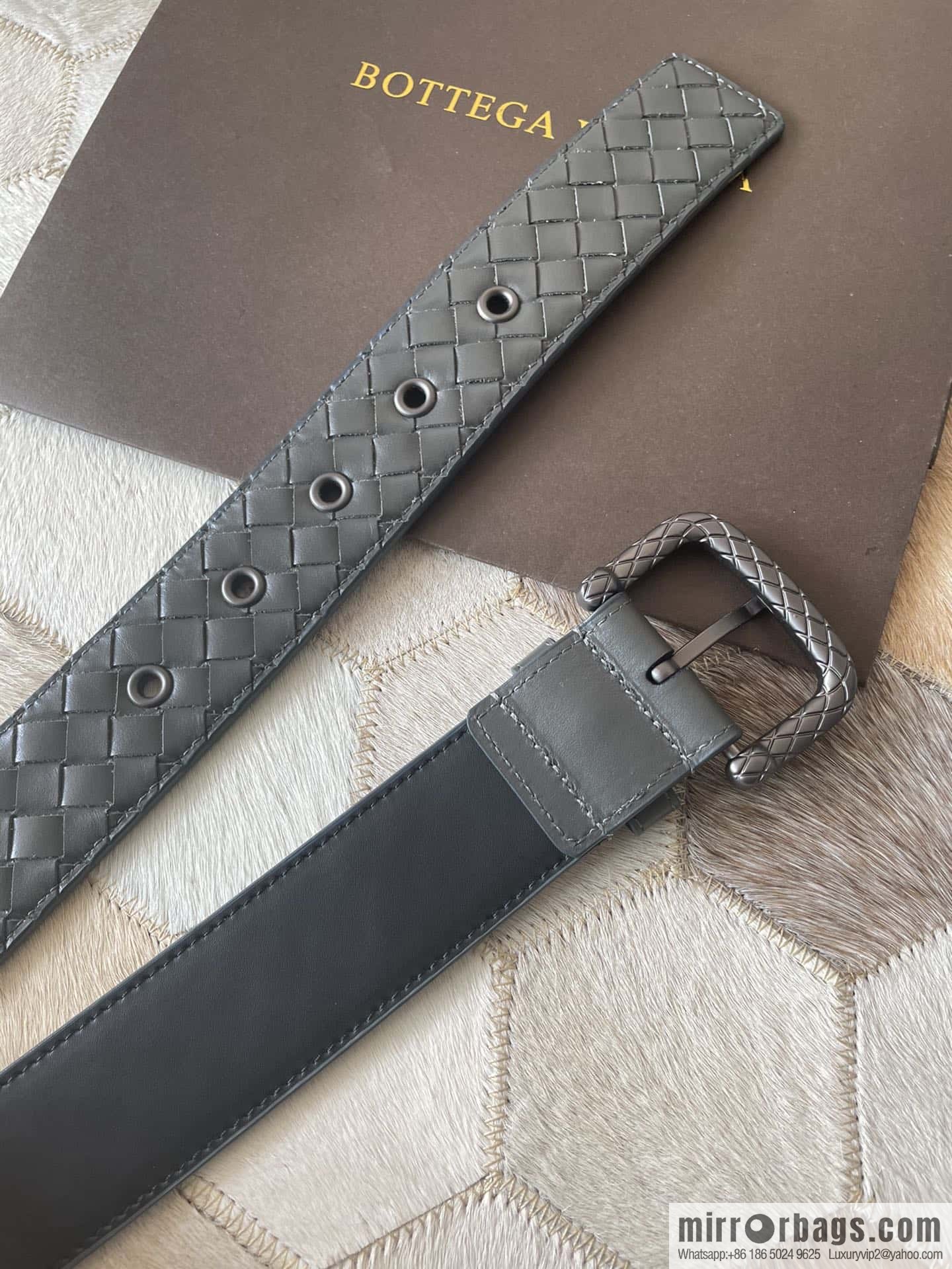 Bottega Veneta Butterfly Home, Men's Hand-woven Cowhide Pattern Engraved Pin Buckle Belt 3.5cm