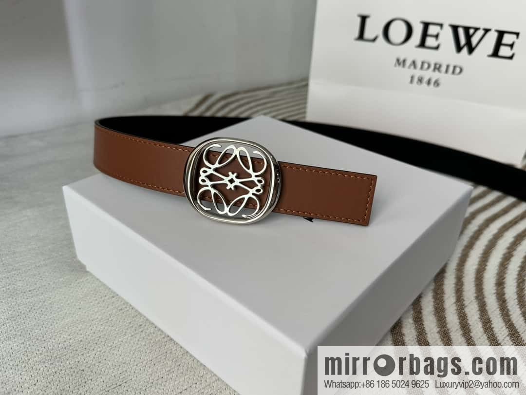 LOEWE Luo Yiwei's new belt smooth cow leather double-sided belt 2.8CM.