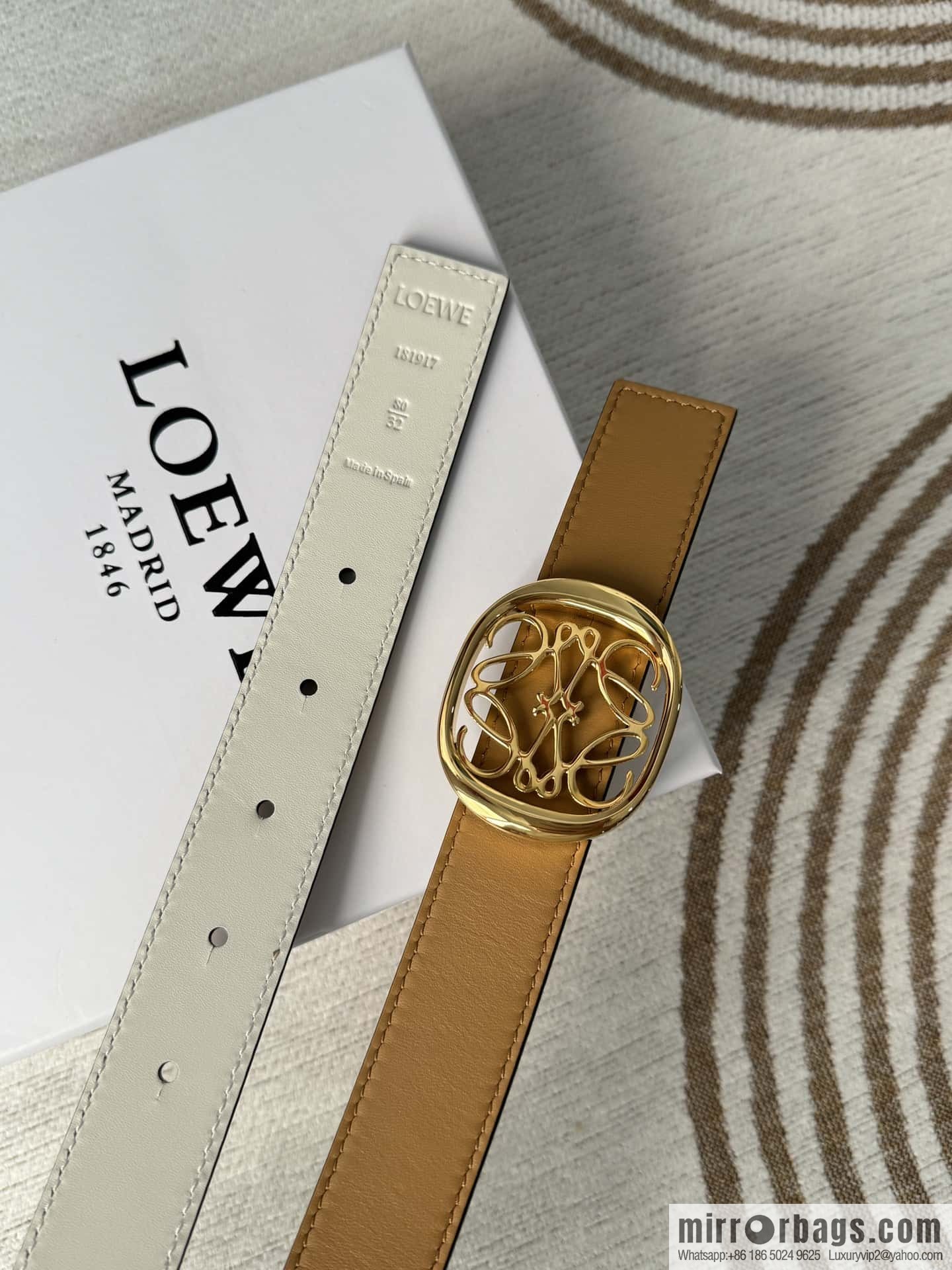 LOEWE Luo Yiwei's new belt smooth cow leather double-sided belt 2.8CM.