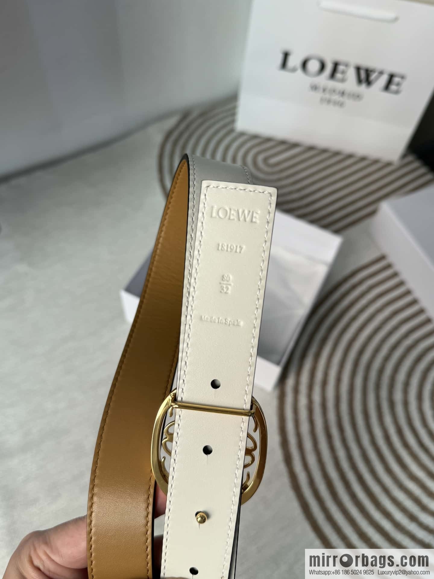 LOEWE Luo Yiwei's new belt smooth cow leather double-sided belt 2.8CM.