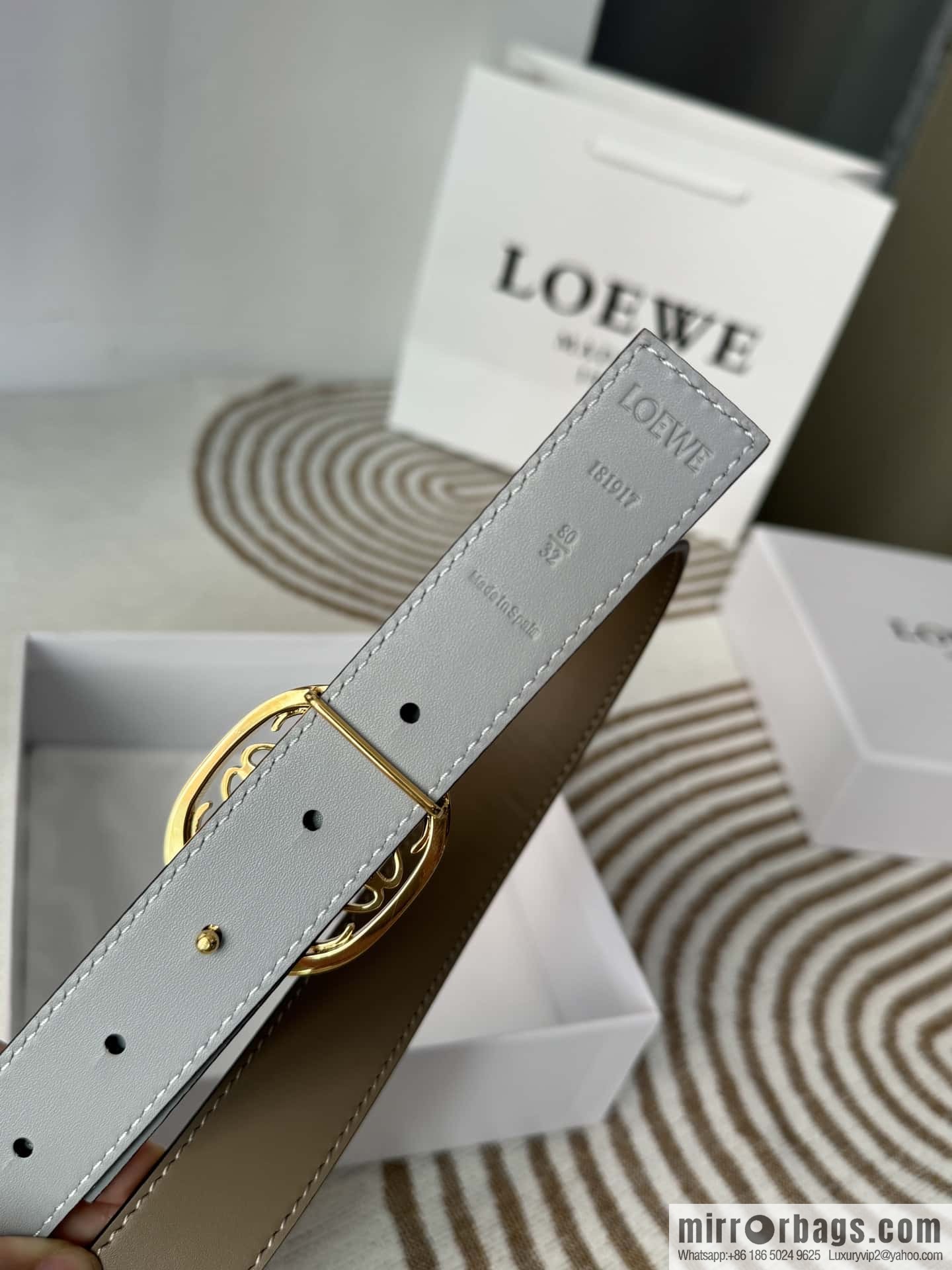 LOEWE Luo Yiwei's new belt smooth cow leather double-sided belt 2.8CM.