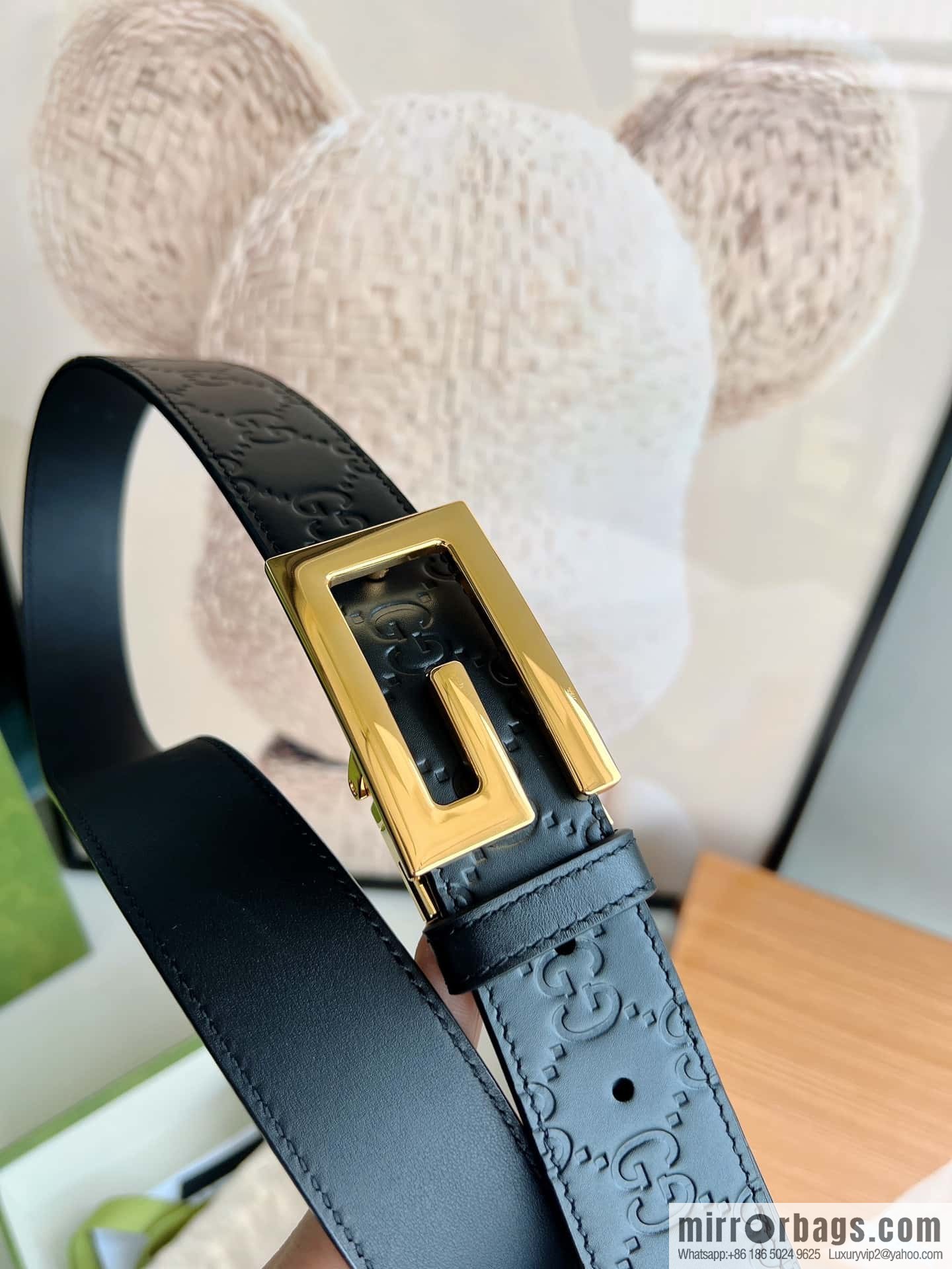 Gucci Gucci G-shaped metal rotating clip buckle, with the first layer of cowhide embossed texture belt 3.5mm