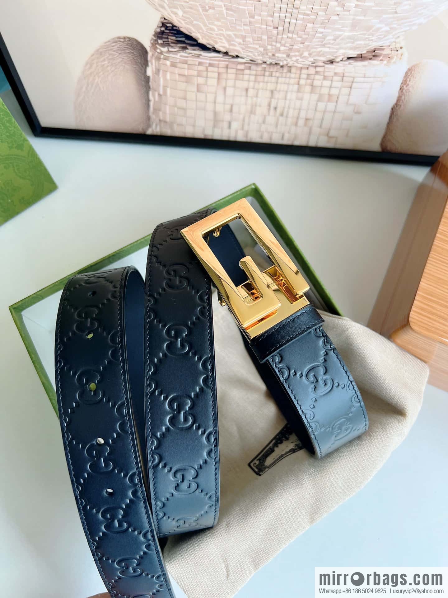 Gucci Gucci G-shaped metal rotating clip buckle, with the first layer of cowhide embossed texture belt 3.5mm