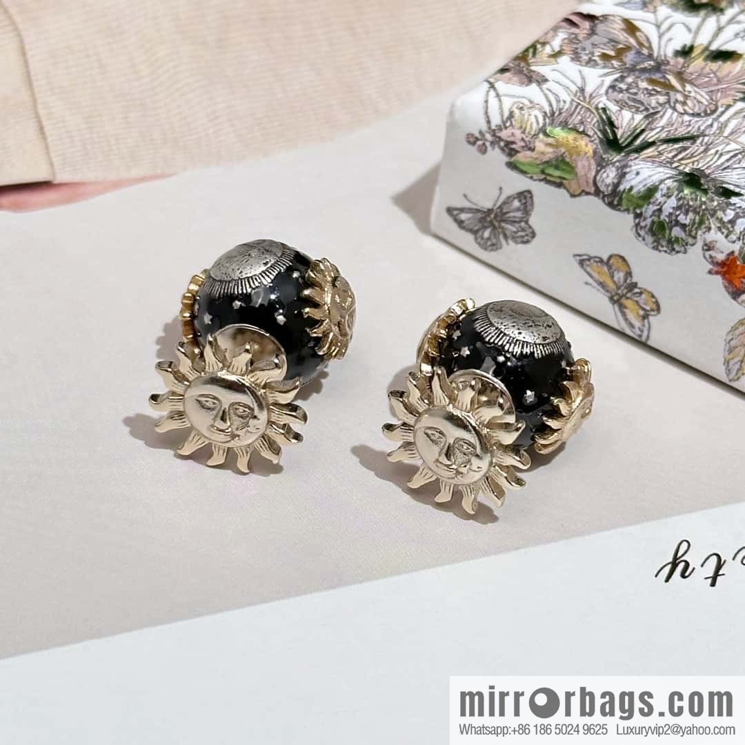 New ☑️ DIOR Dior Tribales Earrings