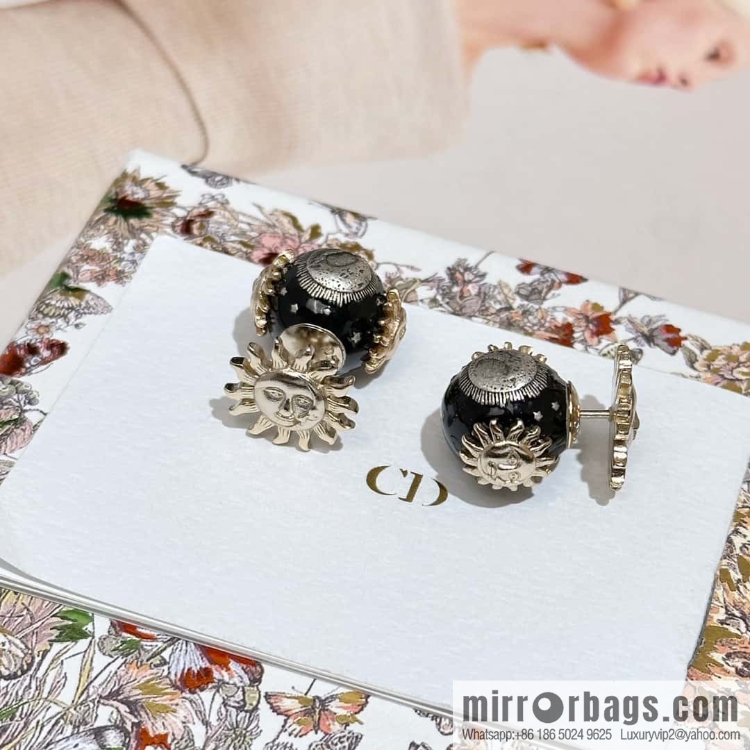 New ☑️ DIOR Dior Tribales Earrings