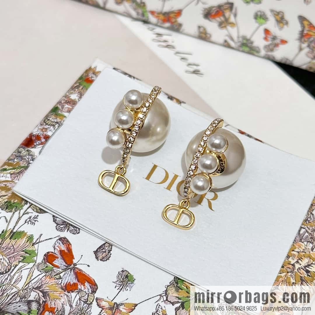 New ☑️ DIOR Dior pearl, earrings stud earrings