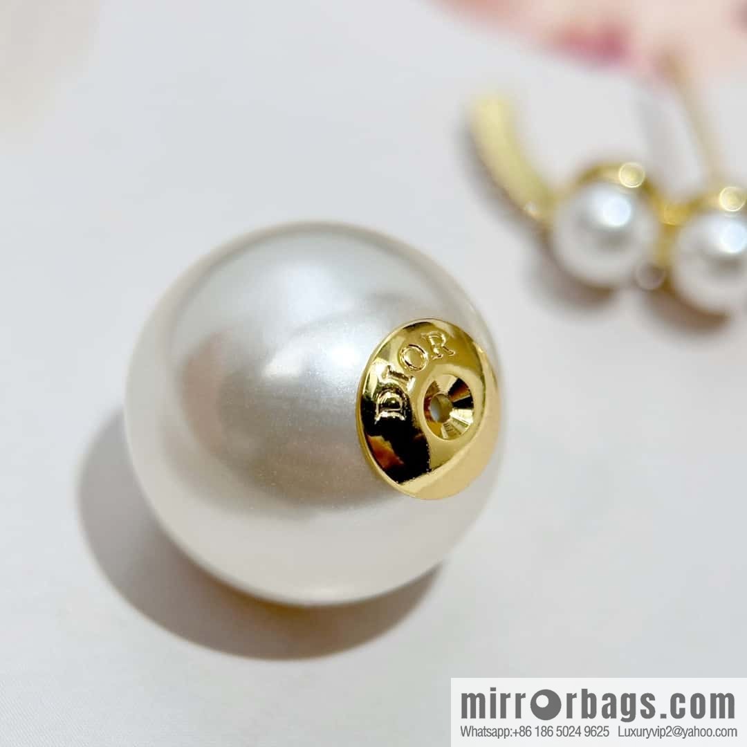 New ☑️ DIOR Dior pearl, earrings stud earrings