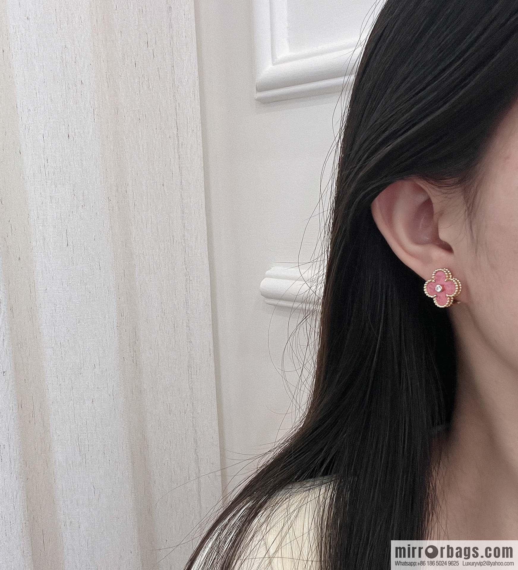 ❗️New ❗️ ☀️ Van Cleef & Arpels Natural Rose Graystone Earrings