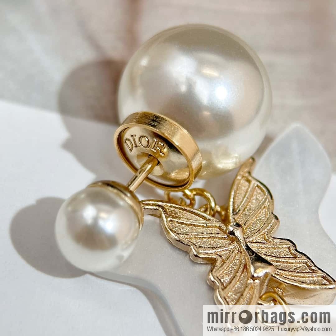 New ☑️ DIOR butterfly size pearl stud earrings