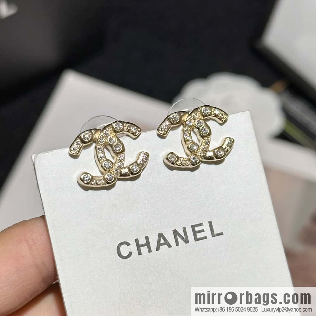 ❗️New ❗️ Chanel stud earrings ☀️ new ☑️ Chanel c1 double c gold size diamond stud earrings ☀️