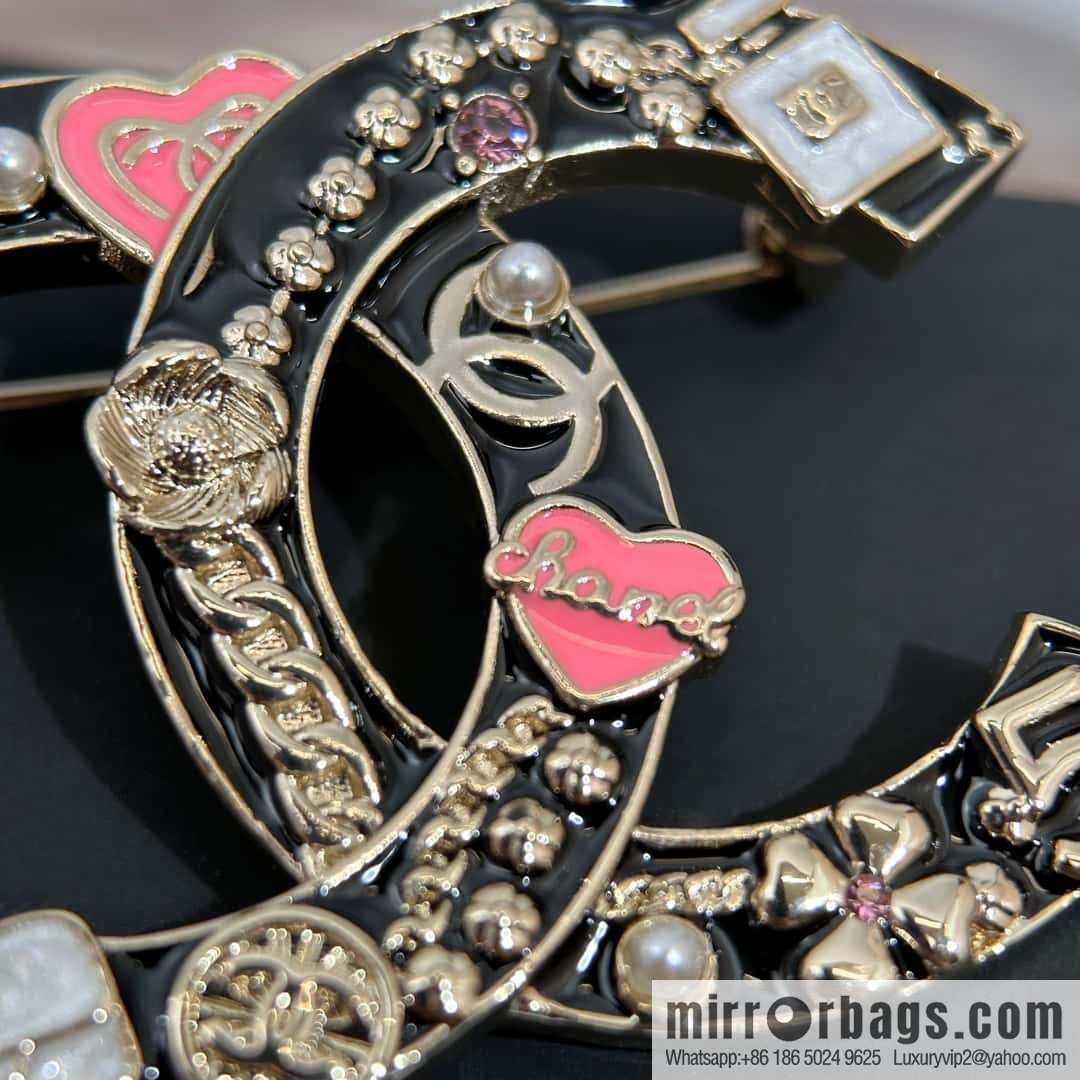 ❗️New ❗️ Chanel brooch ☀️ new ☑️ Chanel double c black enamel brooch ☀️