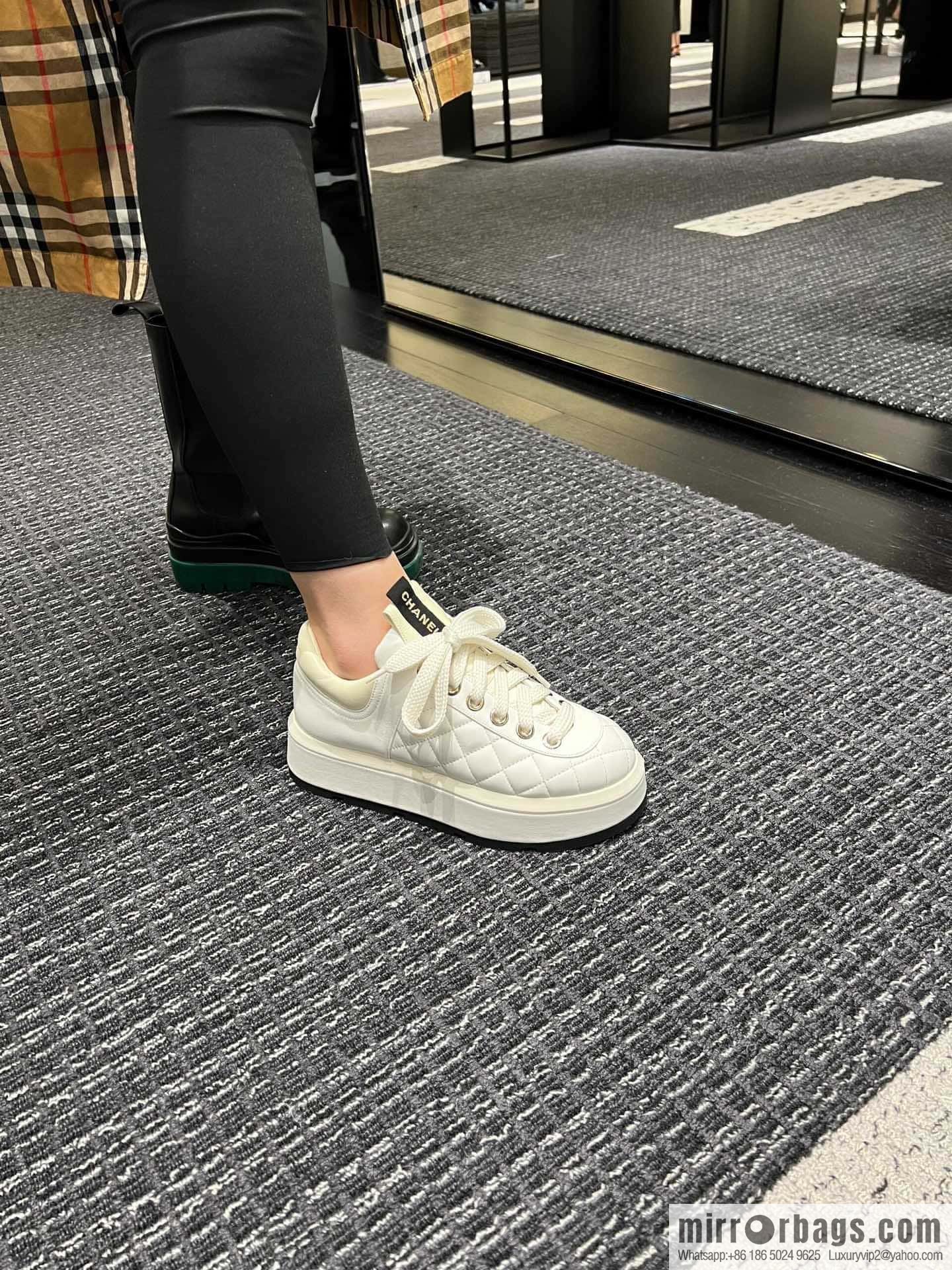 CHANEL Xiaoxiang Rhombus lambskin platform casual sneakers