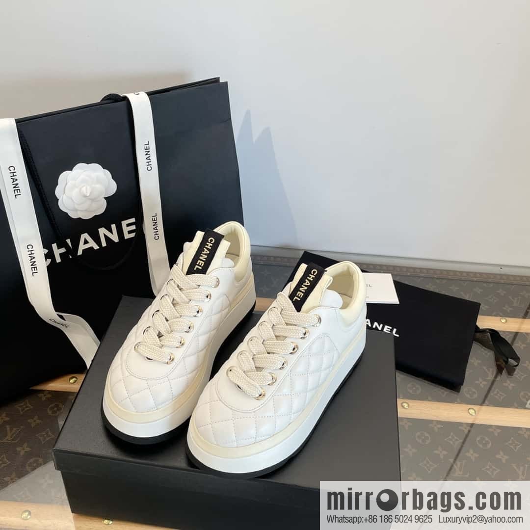 CHANEL Xiaoxiang Rhombus lambskin platform casual sneakers