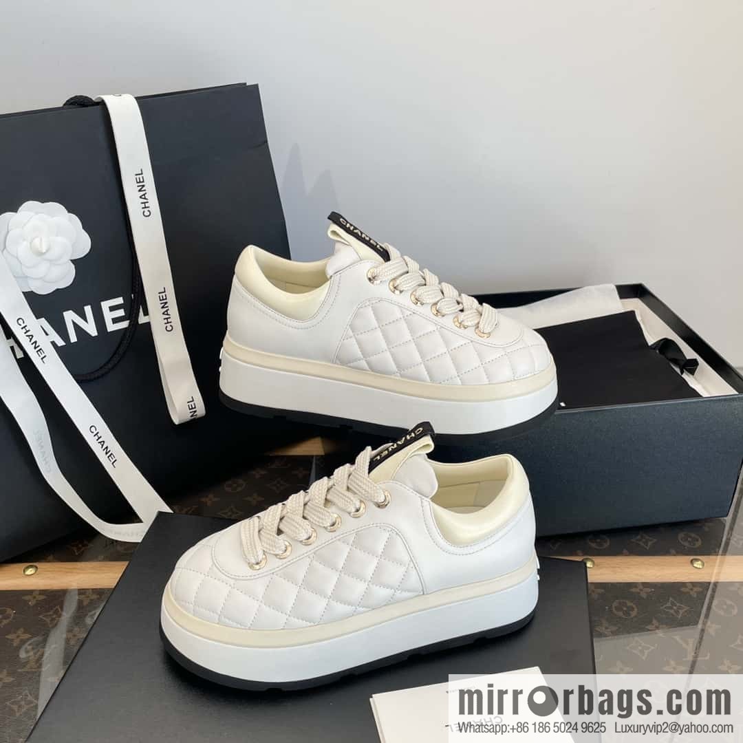 CHANEL Xiaoxiang Rhombus lambskin platform casual sneakers