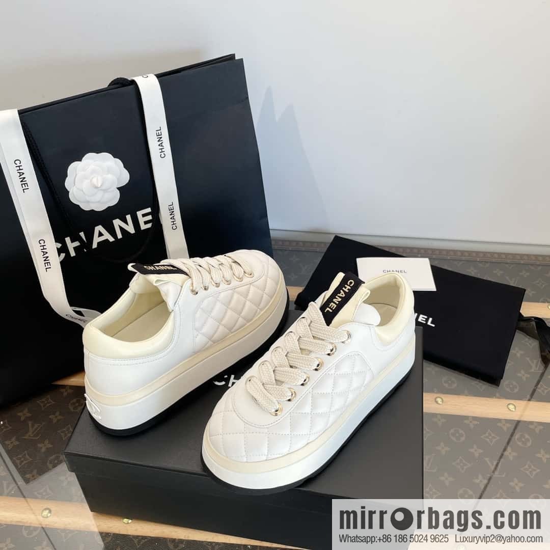 CHANEL Xiaoxiang Rhombus lambskin platform casual sneakers