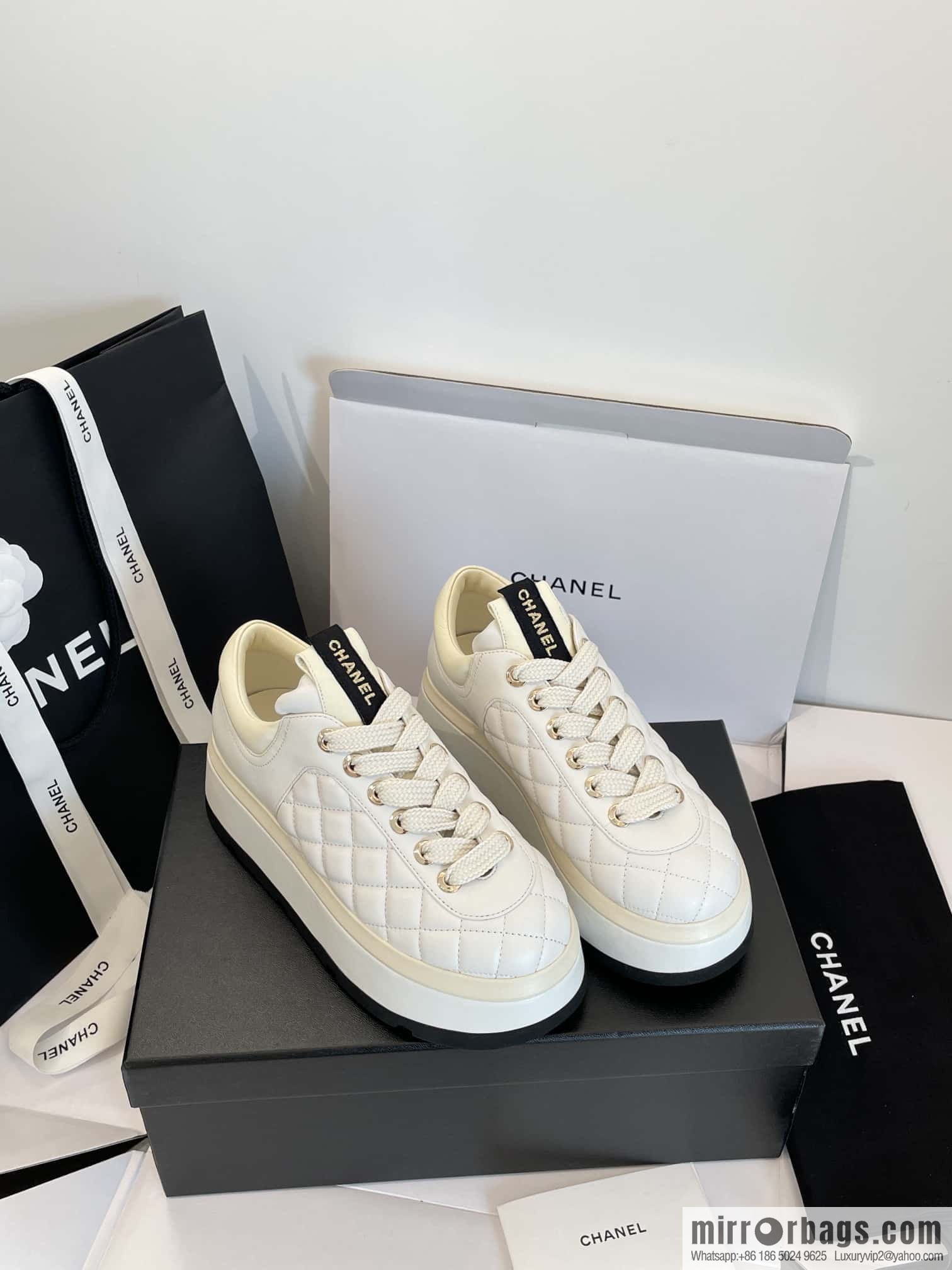CHANEL Xiaoxiang Rhombus lambskin platform casual sneakers