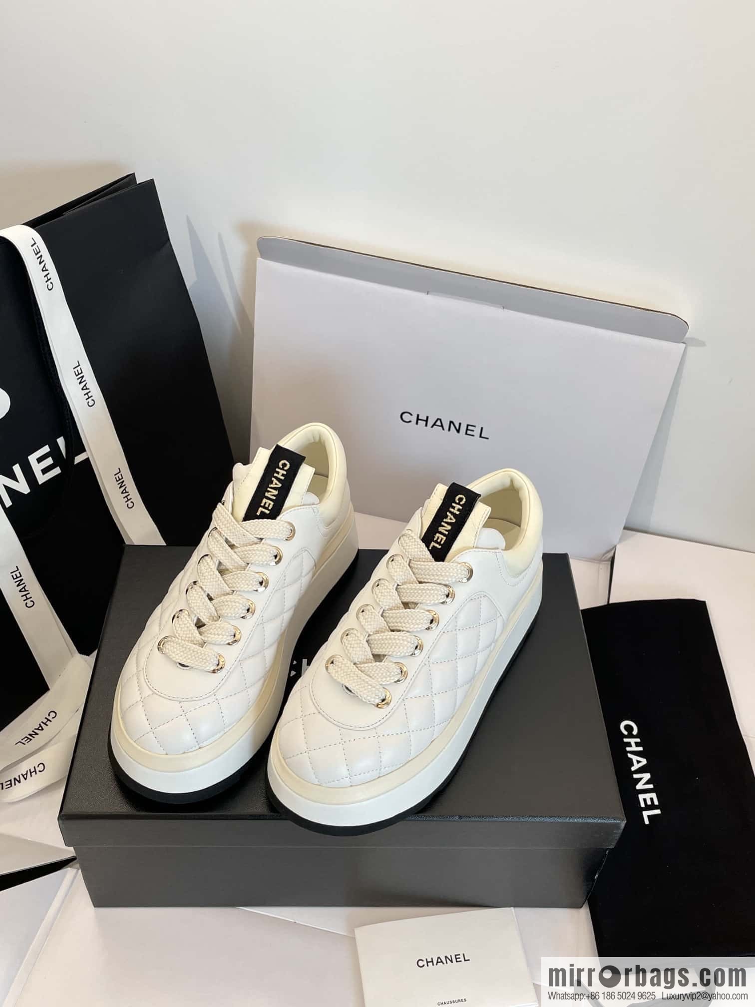 CHANEL Xiaoxiang Rhombus lambskin platform casual sneakers