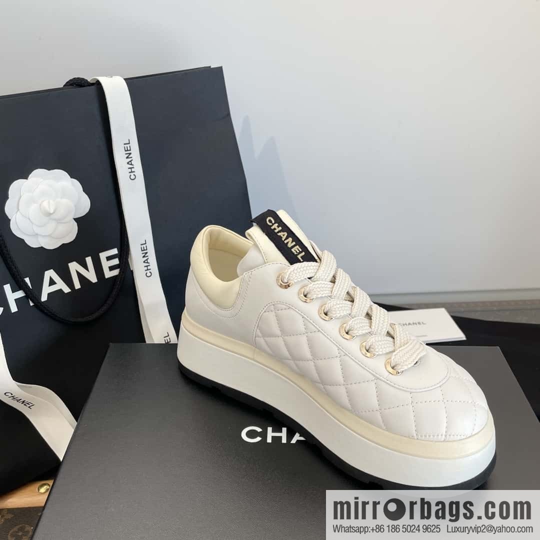 CHANEL Xiaoxiang Rhombus lambskin platform casual sneakers