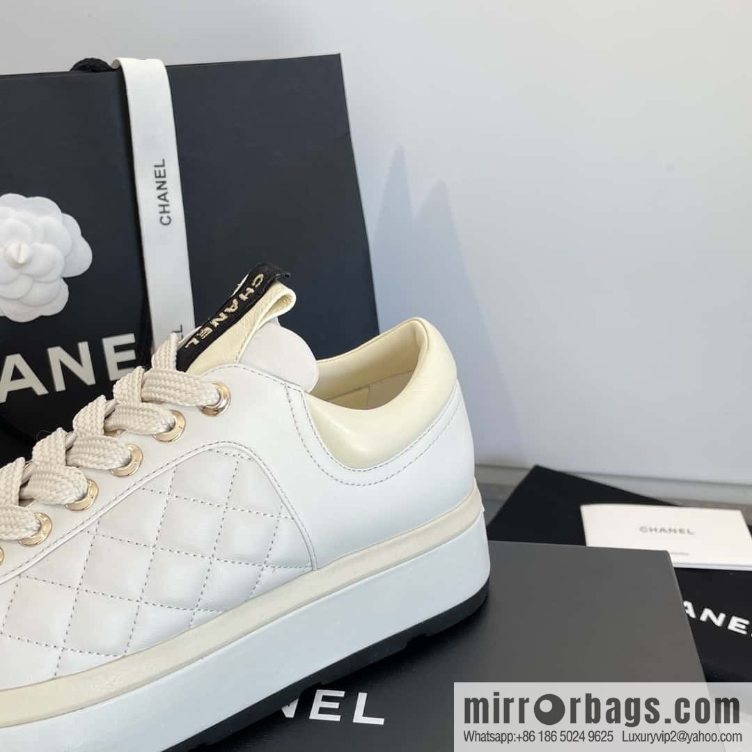 CHANEL Xiaoxiang Rhombus lambskin platform casual sneakers