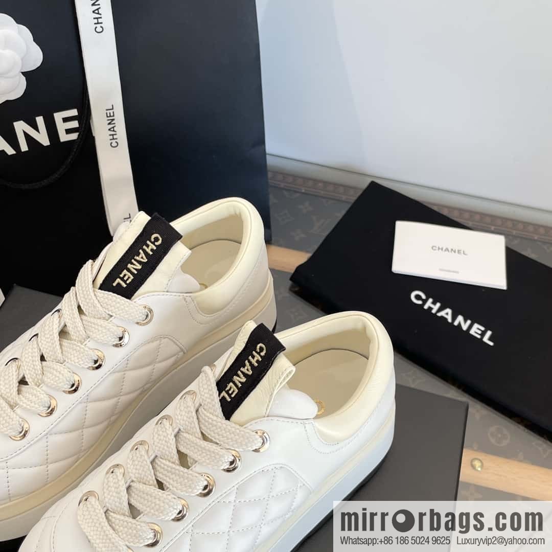 CHANEL Xiaoxiang Rhombus lambskin platform casual sneakers