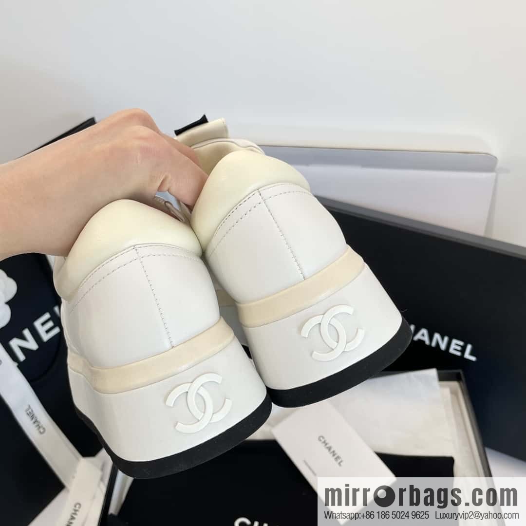 CHANEL Xiaoxiang Rhombus lambskin platform casual sneakers