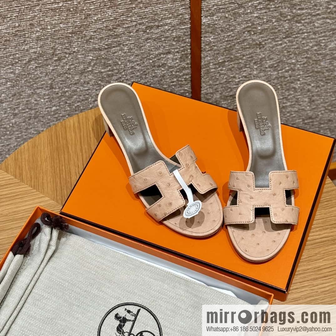 Hermès 185 Oasis high-heeled sandals, ostrich 🐦/Ostrich rose powder/Rose powder