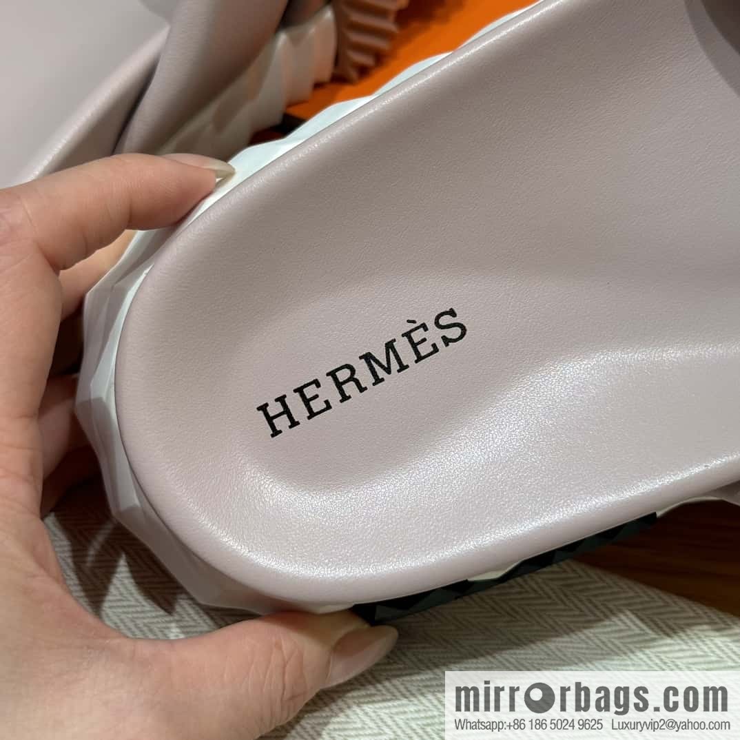 Hermès 086/Infra/Sports slippers, lambskin/lambskin ceramic powder/94/Terre Cuite