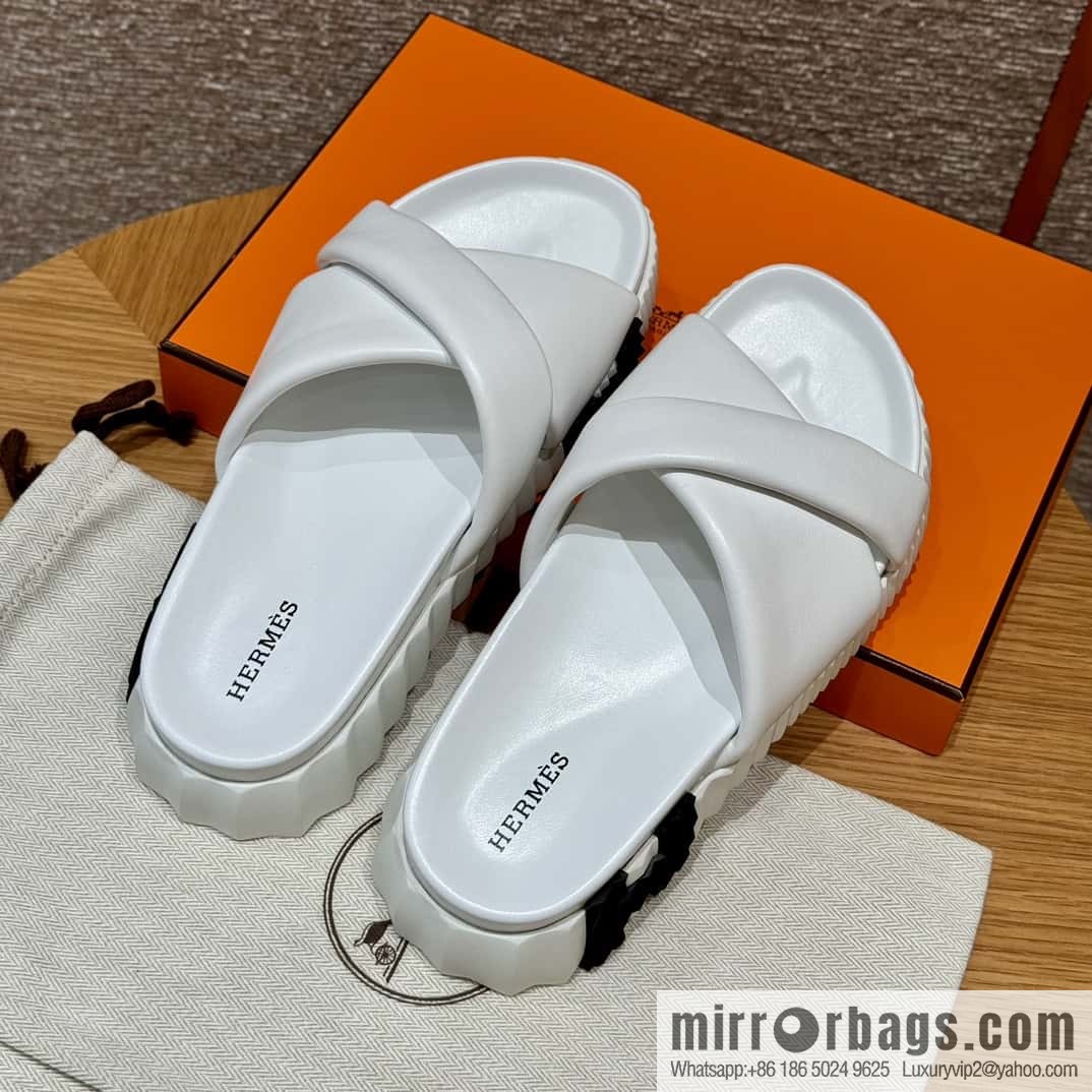 Hermès 086/Infra/Sports slippers, lambskin/pure white/01/Blanc