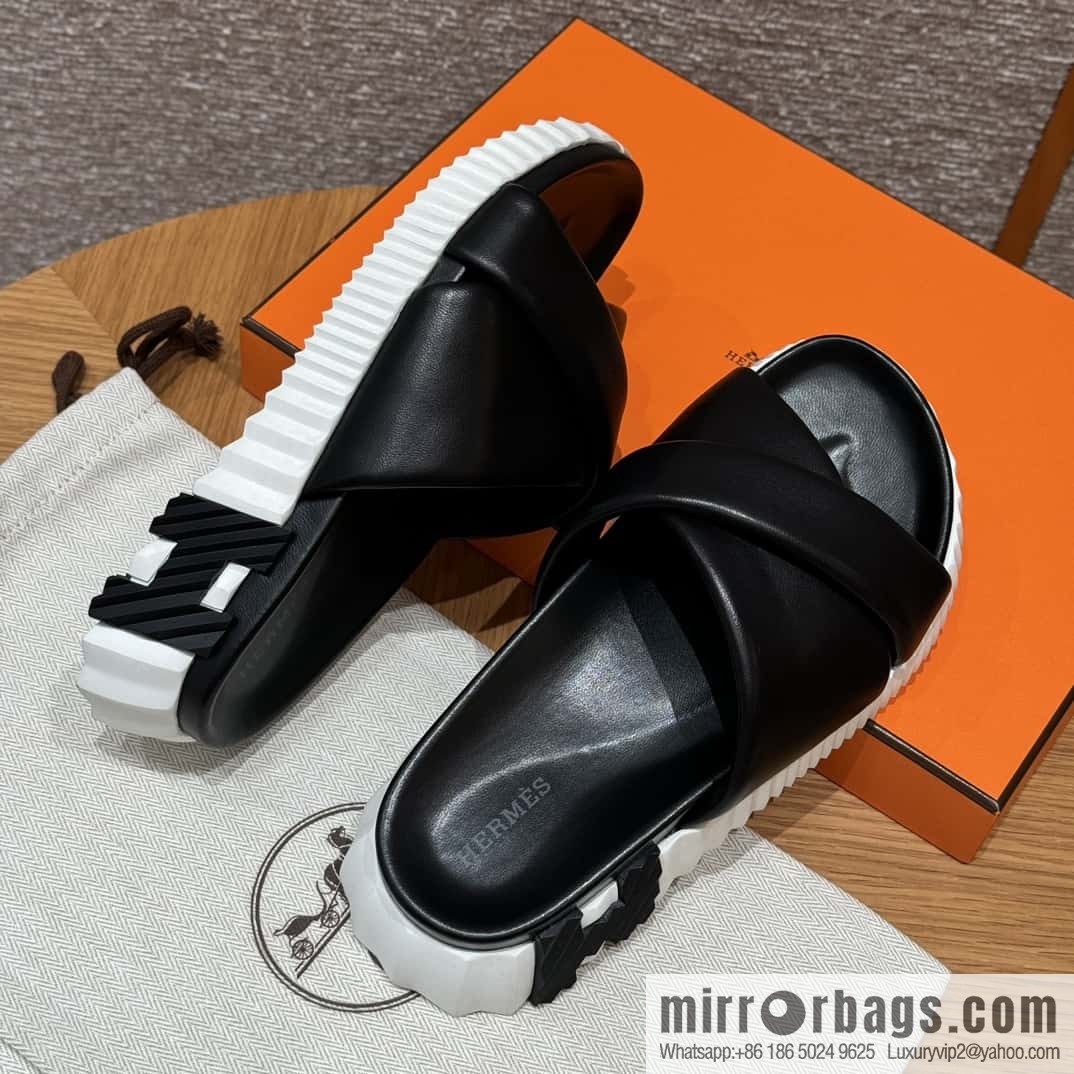 Hermès 086/Infra/Sports slippers, lambskin/black/89/Blanck