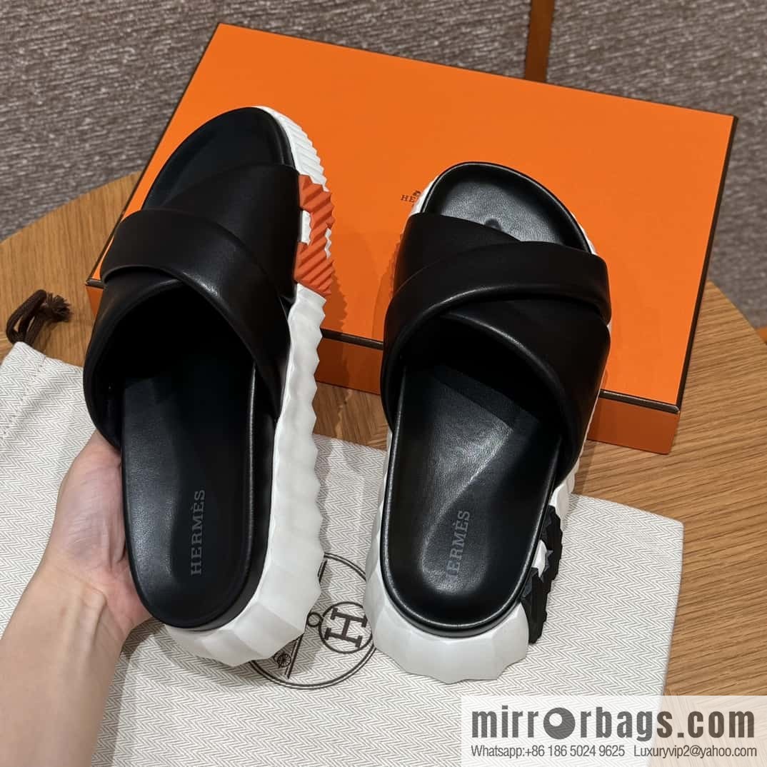 Hermès 086/Infra/Sports slippers, lambskin/black/89/Blanck