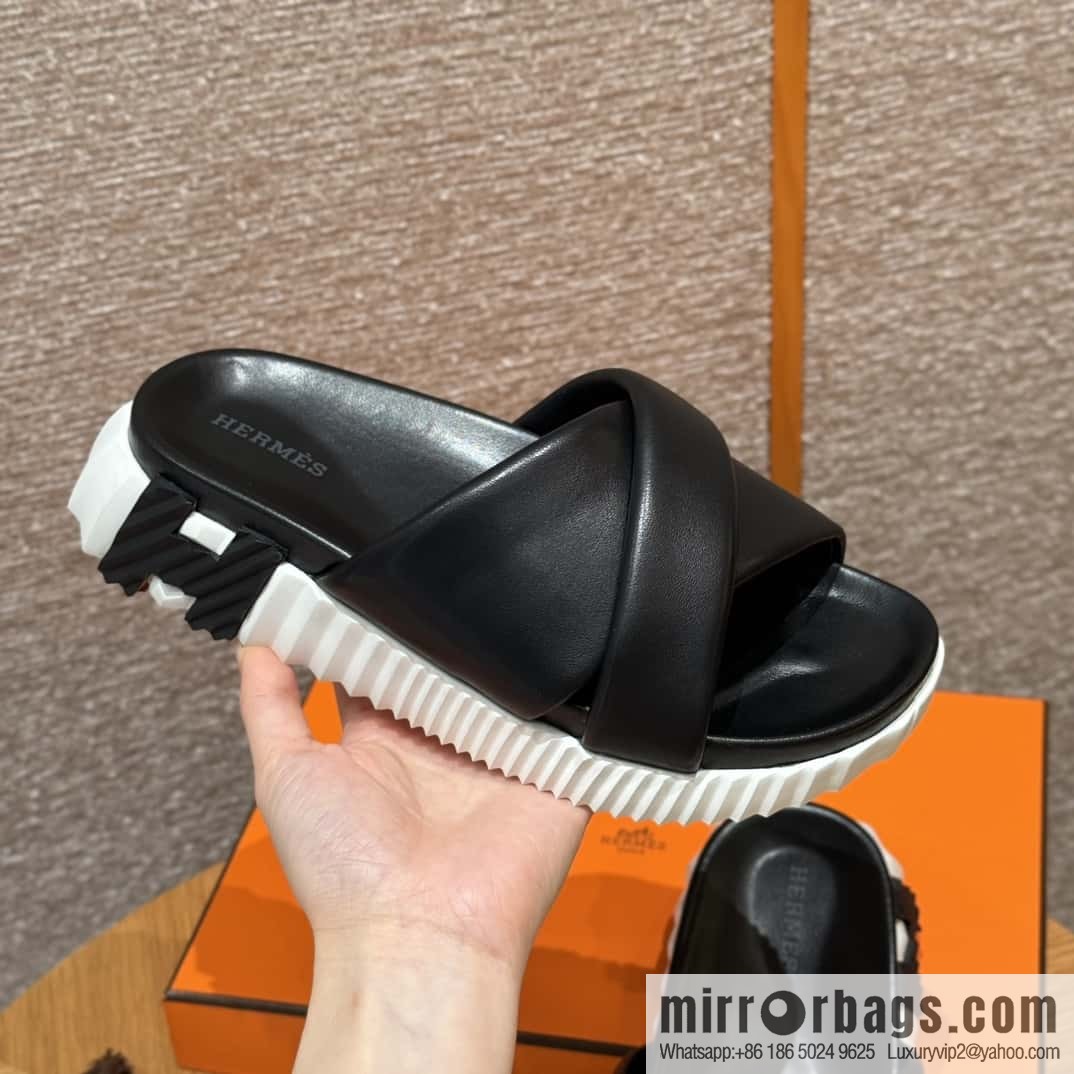 Hermès 086/Infra/Sports slippers, lambskin/black/89/Blanck