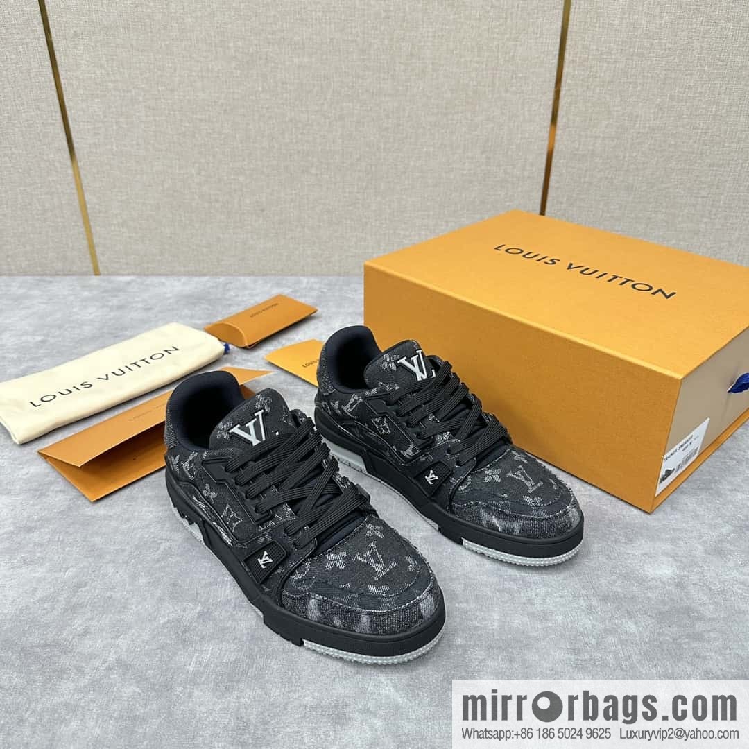 💋💍L's new product L * V~ The new TRAINER series sneakers are made of Monogram denim (denim) 1AC4ZB.