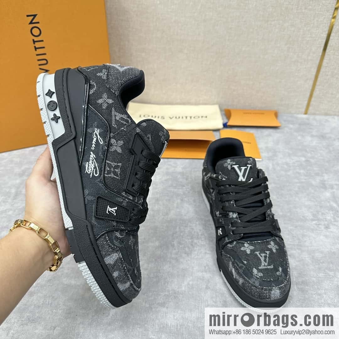 💋💍L's new product L * V~ The new TRAINER series sneakers are made of Monogram denim (denim) 1AC4ZB.