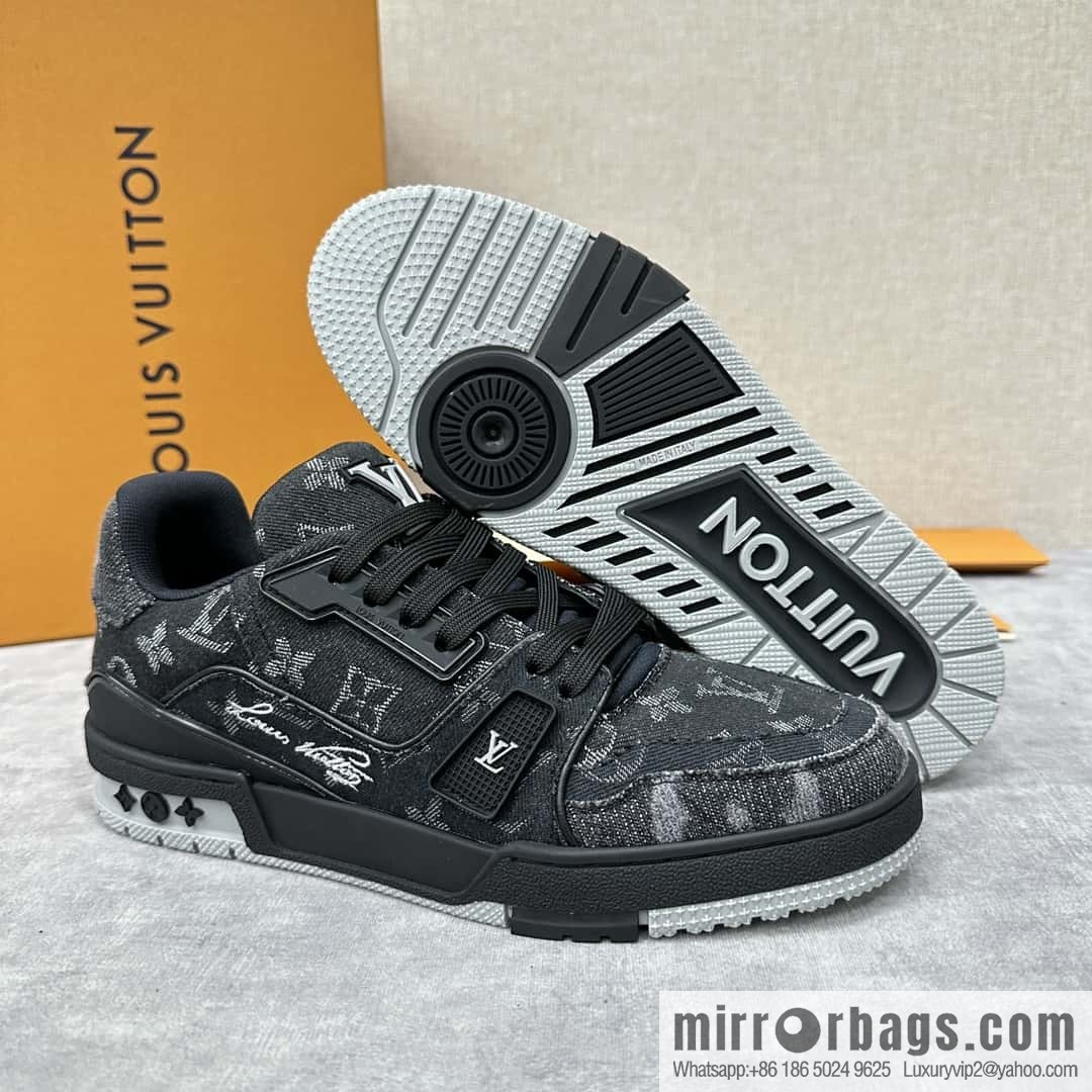 💋💍L's new product L * V~ The new TRAINER series sneakers are made of Monogram denim (denim) 1AC4ZB.