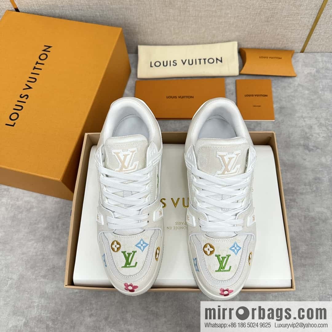 💋💍L's new product L * V Louis~ The new TRAINER series sneakers are made of Monogram denim (denim).