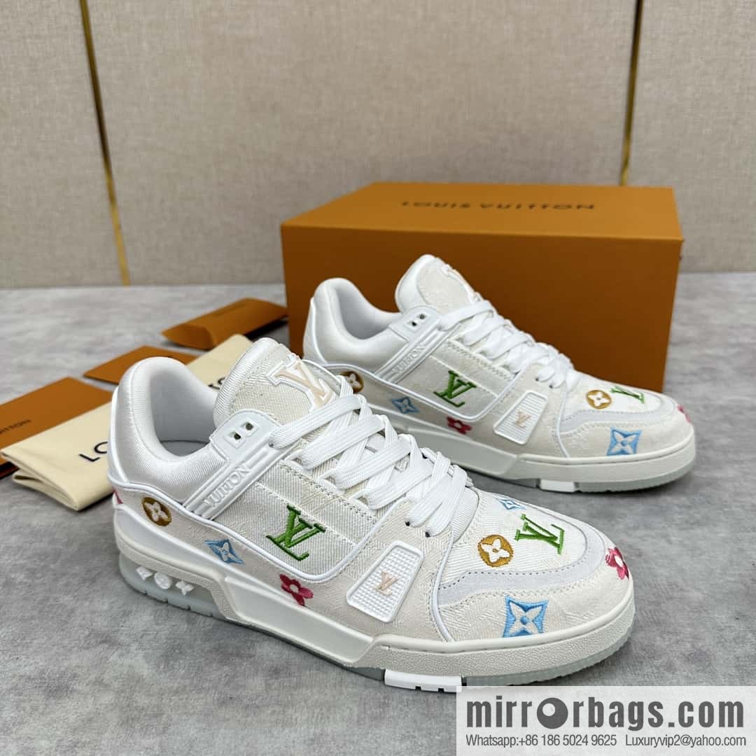💋💍L's new product L * V Louis~ The new TRAINER series sneakers are made of Monogram denim (denim).