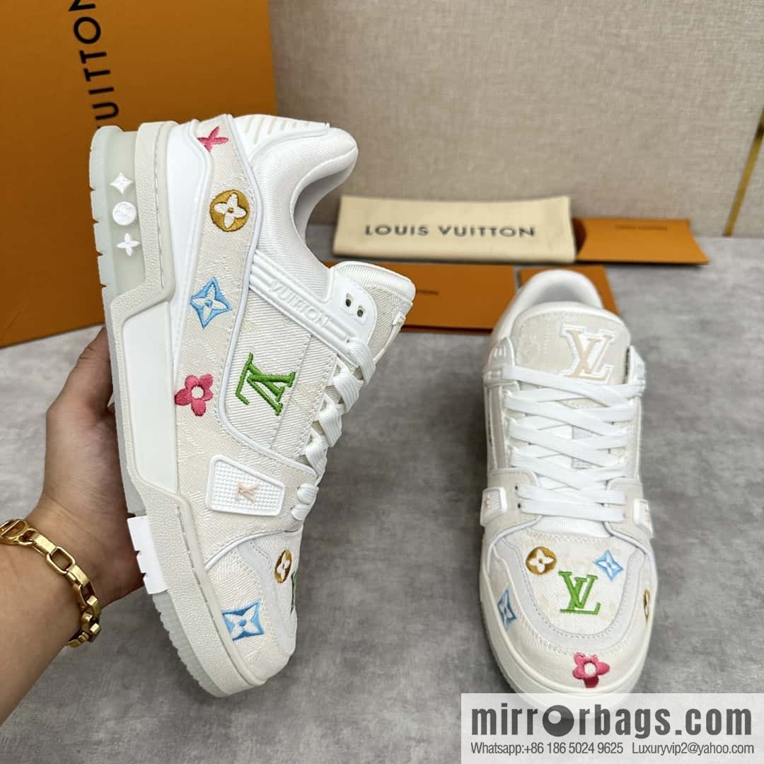 💋💍L's new product L * V Louis~ The new TRAINER series sneakers are made of Monogram denim (denim).
