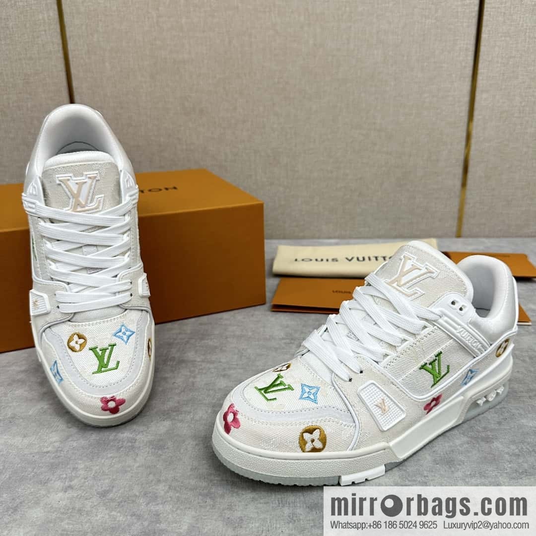 💋💍L's new product L * V Louis~ The new TRAINER series sneakers are made of Monogram denim (denim).