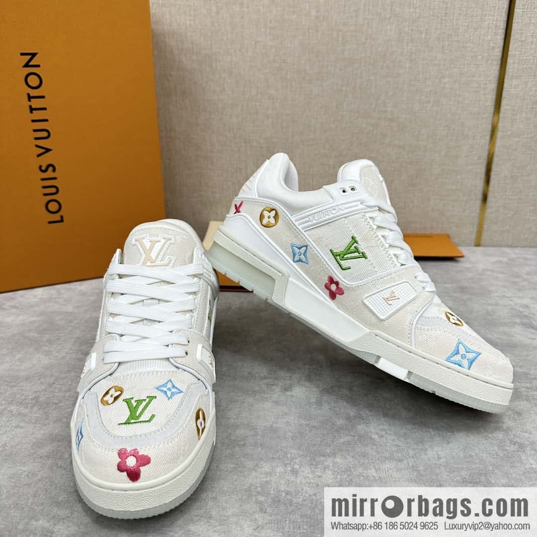 💋💍L's new product L * V Louis~ The new TRAINER series sneakers are made of Monogram denim (denim).