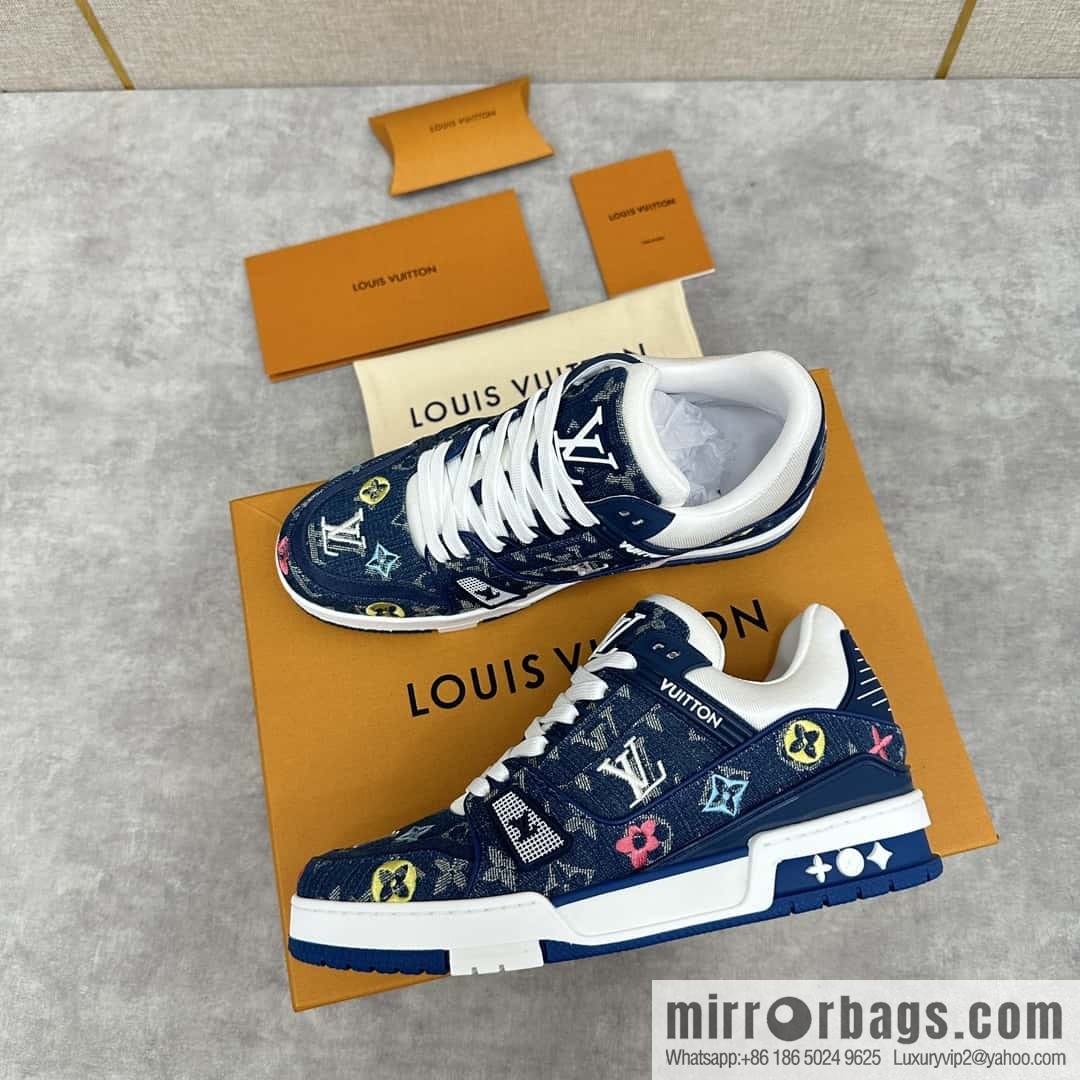 💋💍L's new product L * V Louis~ The new TRAINER series sneakers are made of Monogram denim (denim).