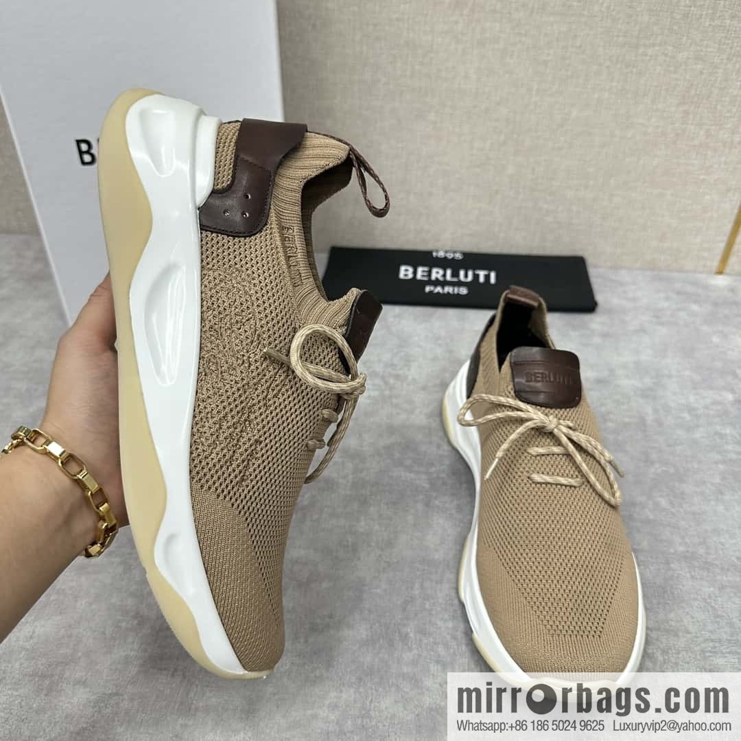 ๐๐Berlut's new Shadow fly-knit sneakers