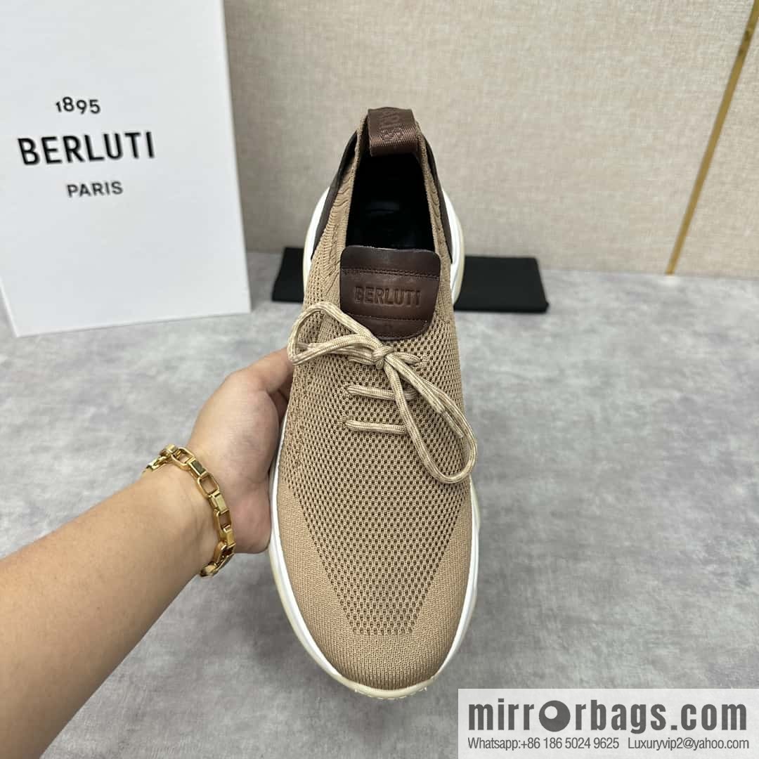 ๐๐Berlut's new Shadow fly-knit sneakers