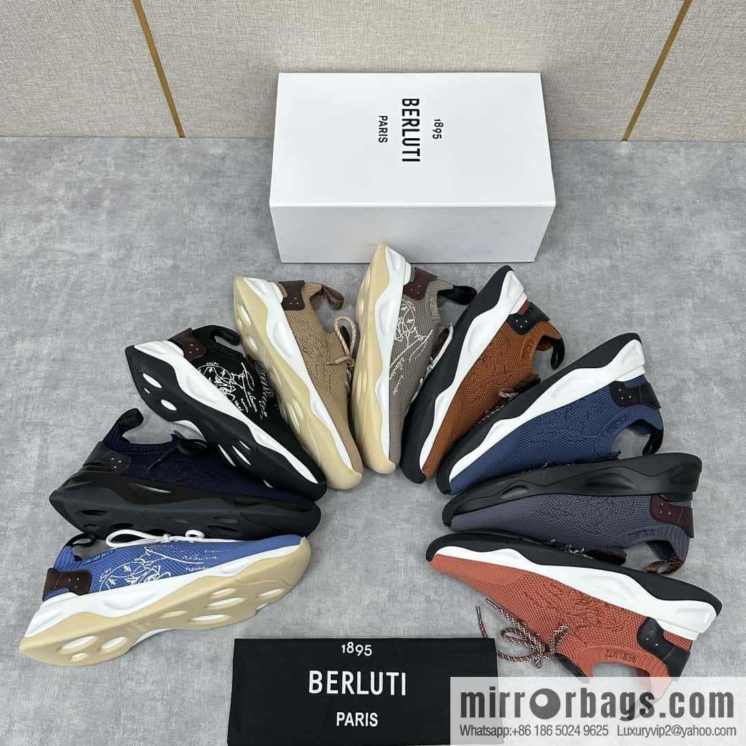 ๐๐Berlut's new Shadow fly-knit sneakers
