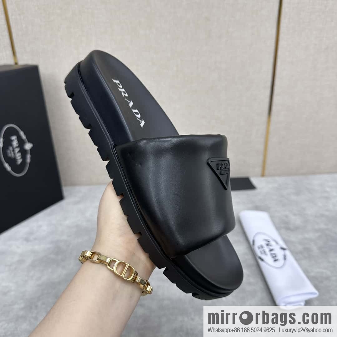 💋💍P new Prada * Prada-da, new men's leather one-word sandals