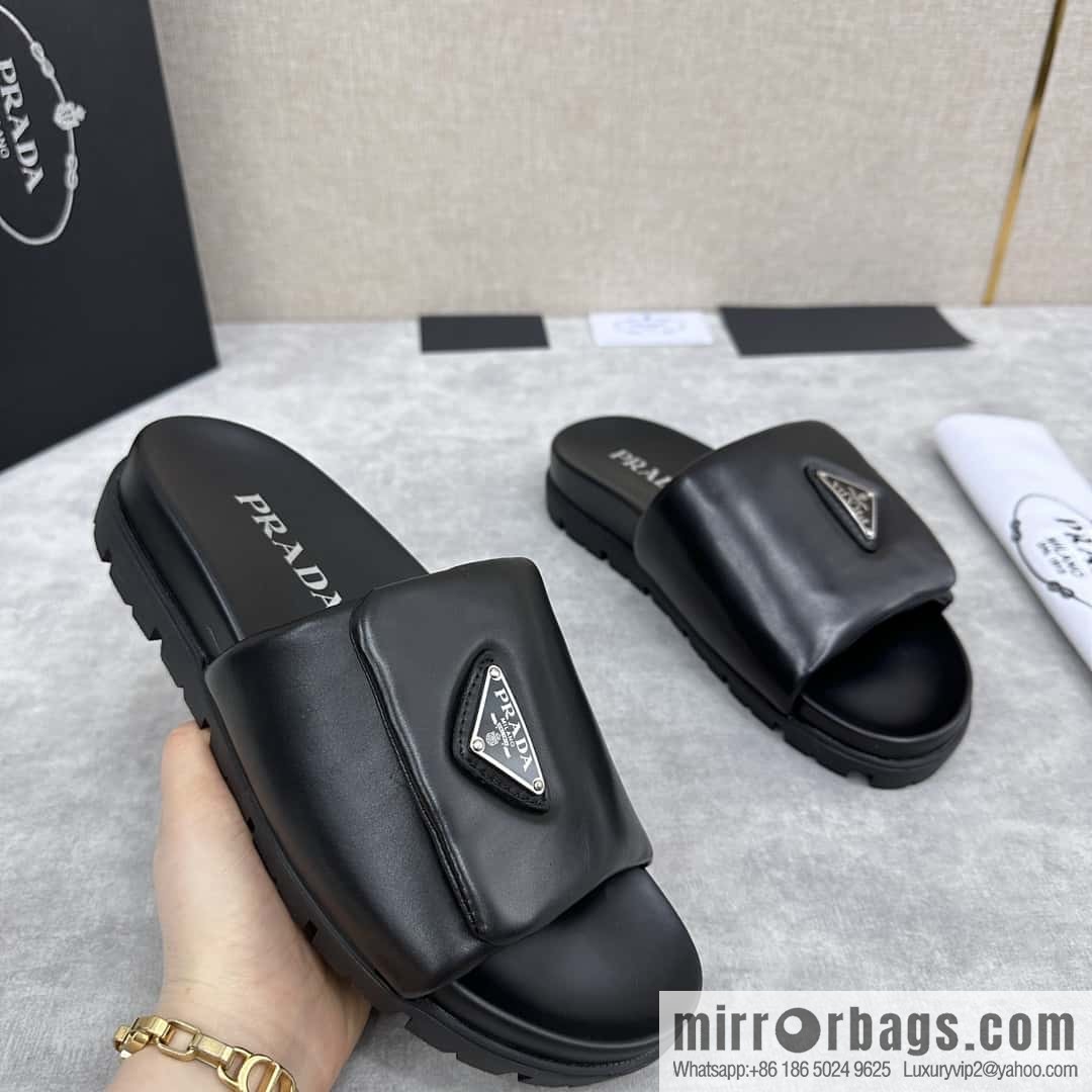 💋💍P new Prada * Prada-da, new men's leather one-word sandals