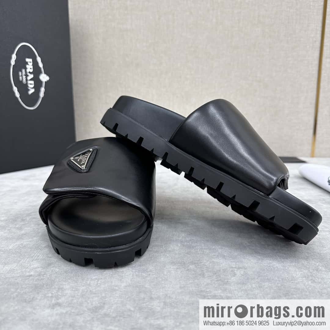 💋💍P new Prada * Prada-da, new men's leather one-word sandals