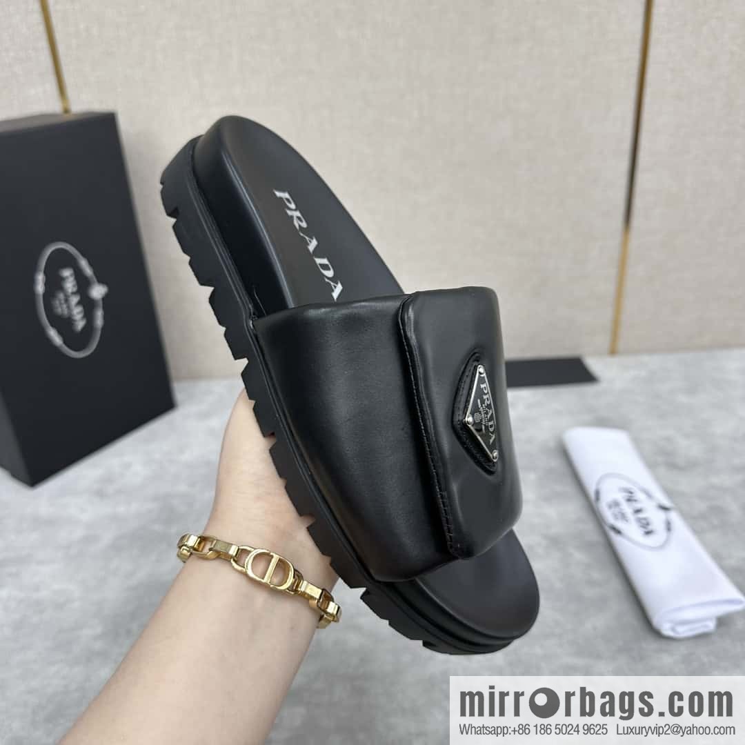 💋💍P new Prada * Prada-da, new men's leather one-word sandals