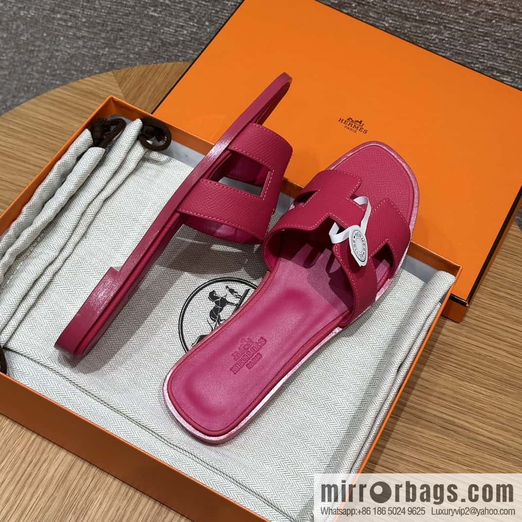 HERMES 181 Oran sandals, palm print cowhide/Epsom rose red/Rose red
